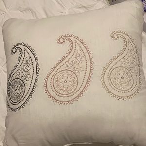 2 pillows